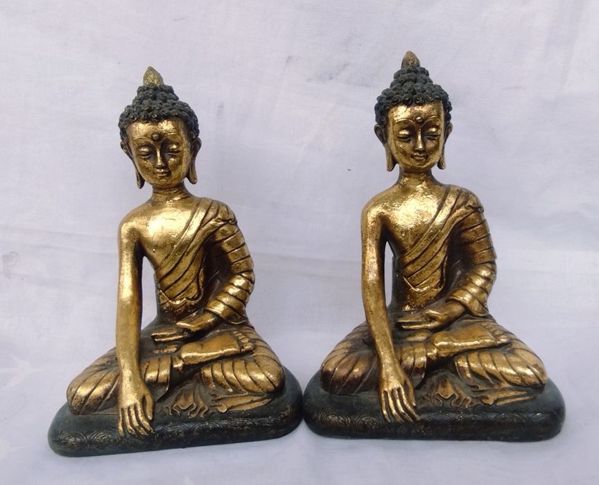 Figurine decorative Zeul Budha Colecția Leonardo, din rășină acrilică.