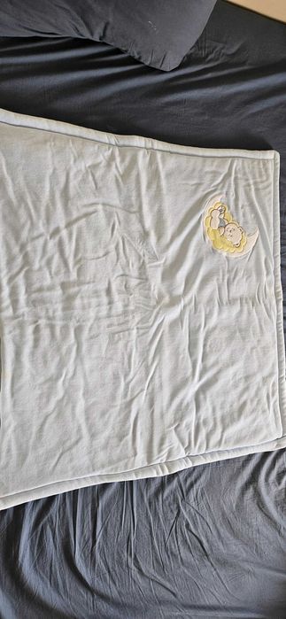 Обиколници за креватче + одеало за изписване