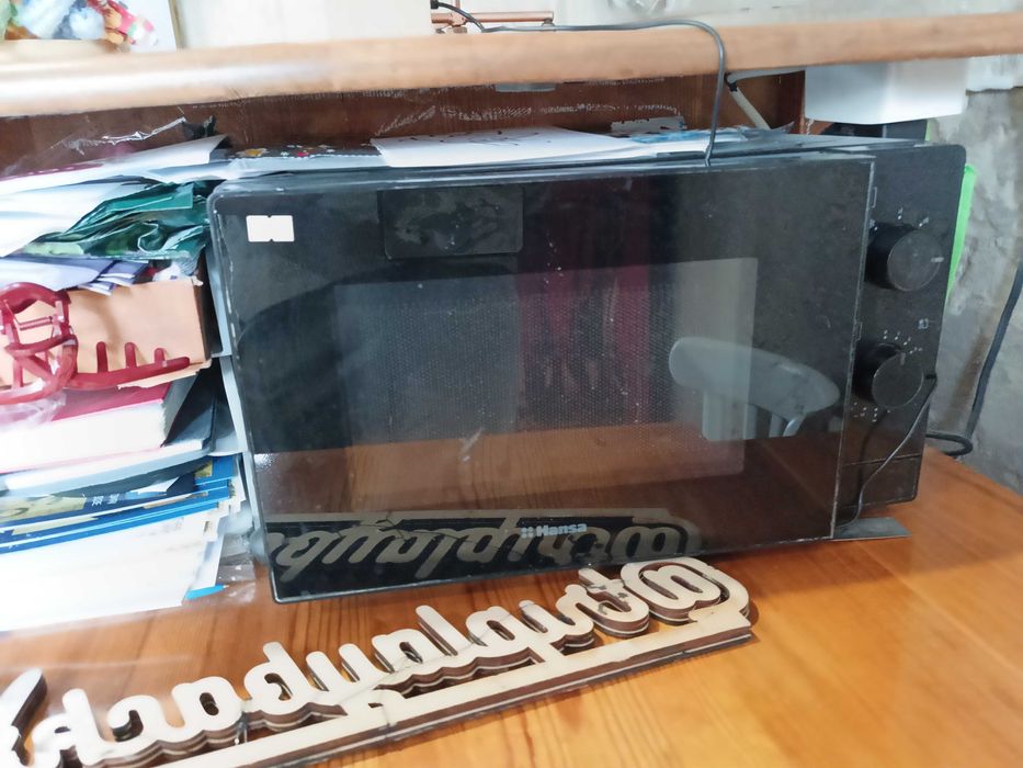 Микроволновка, полностью исправная, б/уу