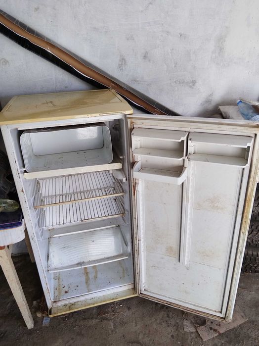 Холодильник рабочий