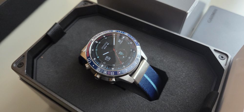 Смарт часы Garmin