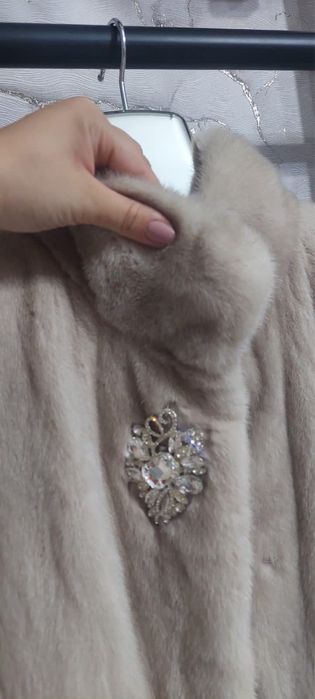 Продам норковую шубу