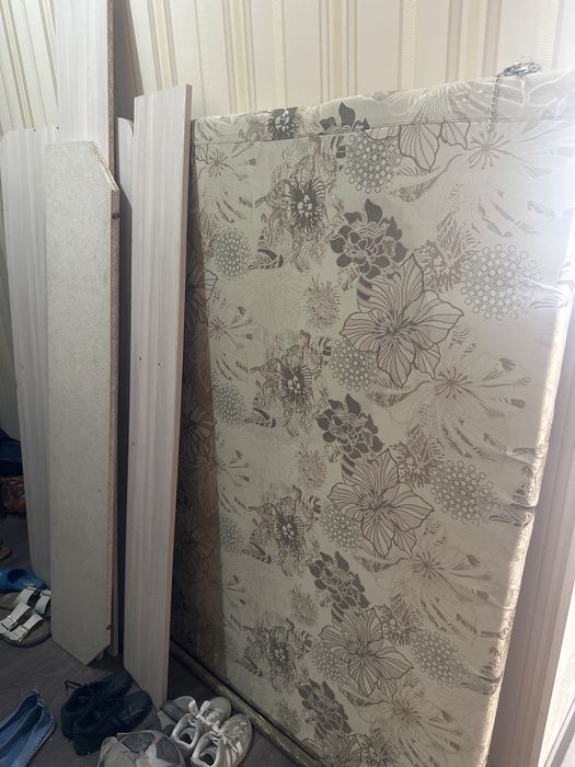 Кровать в спальню