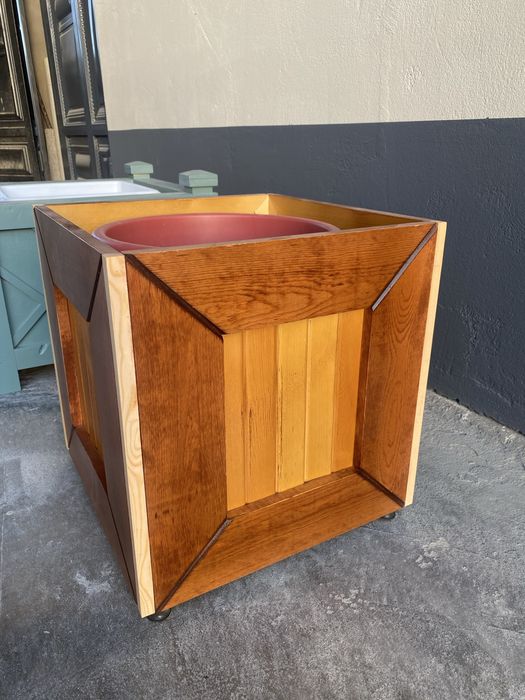 Кашпо для цветов или других растений