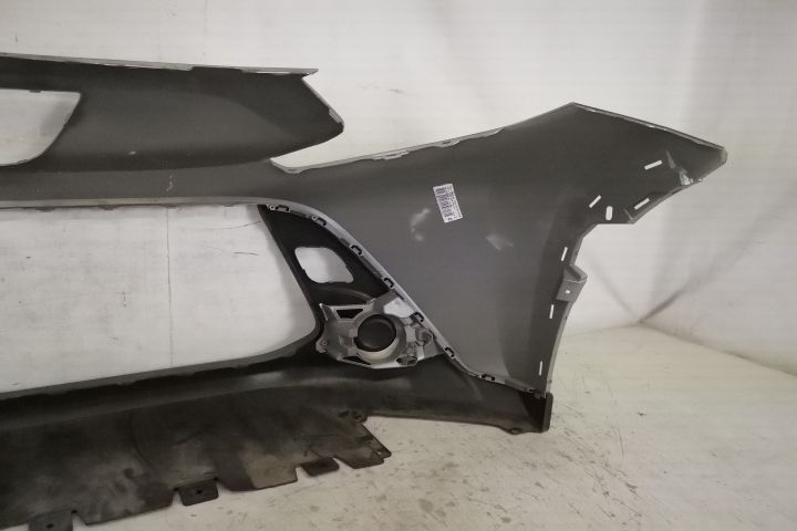 Предна Броня Оригинална С Предна Престилка В Добро Състояние Тойота Ай