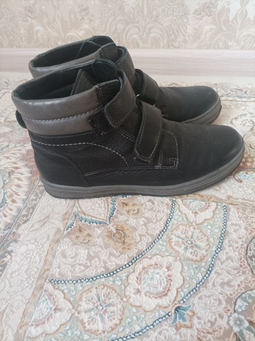 Ботинки размер 39