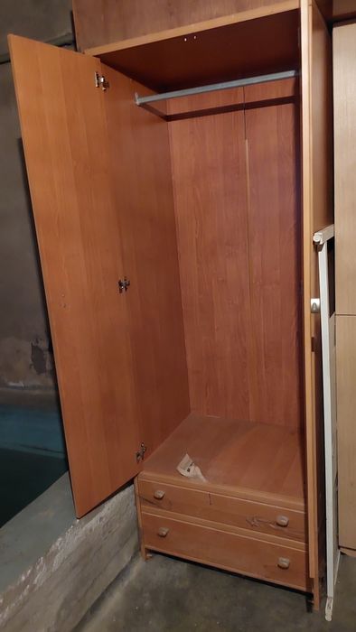 Продам шкафы дёшево.