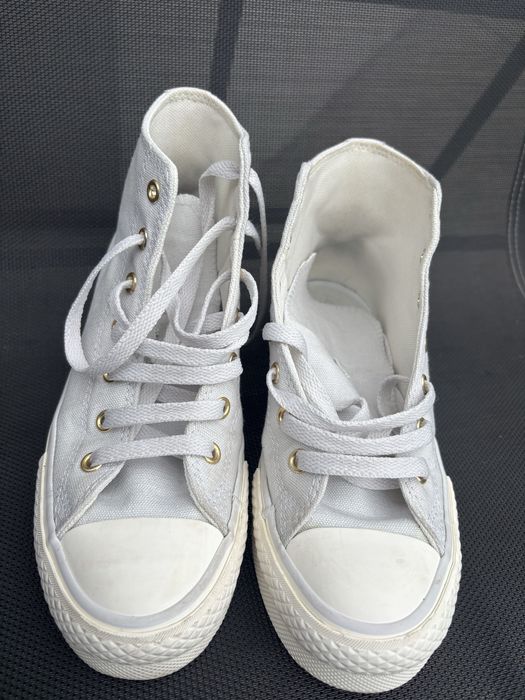 Converse marimea  35,5
