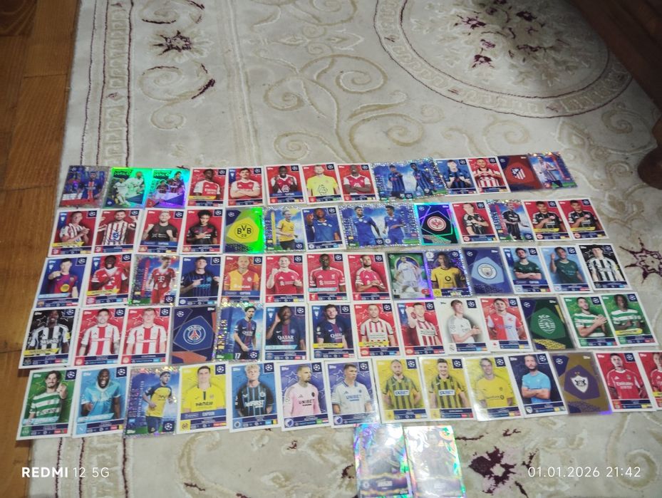 Vând cartonașe UEFA champions League tops