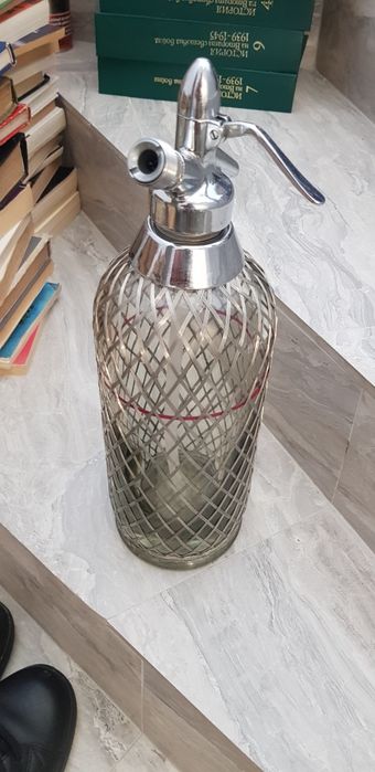 Уред за газирана вода ,в добро състояние и годен за употреба,за цените