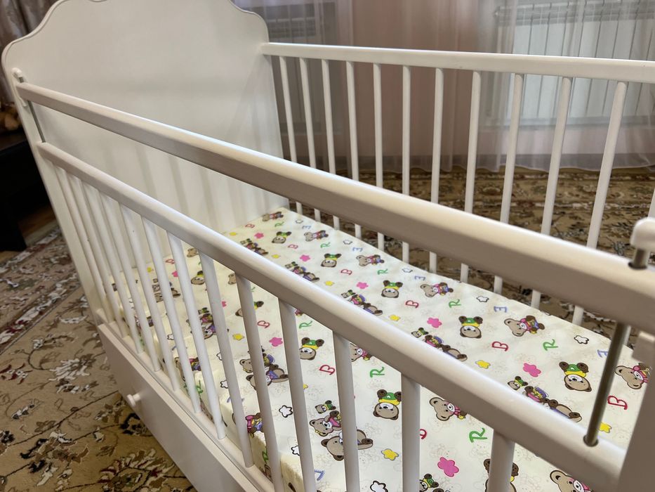 Детская кроватка