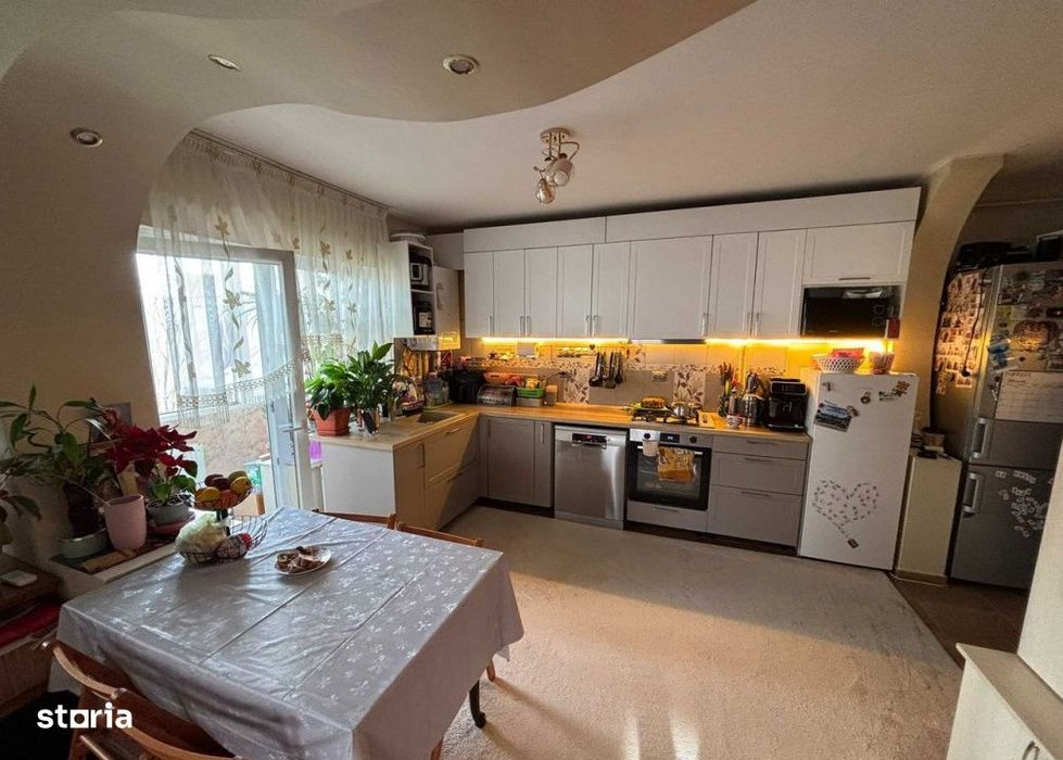 Apartament cu 3 camere la etajul 1 cu parcare in Floresti — fotografia 1