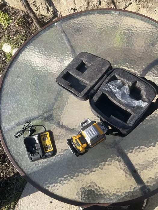 Laser DeWalt linii verzi nou