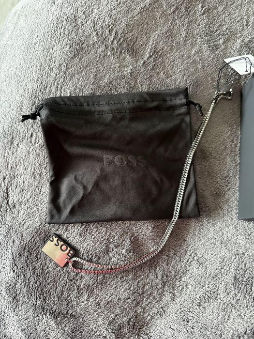 BOSS Black lant cu pandantiv modelcu logo otel inoxidabil nou original