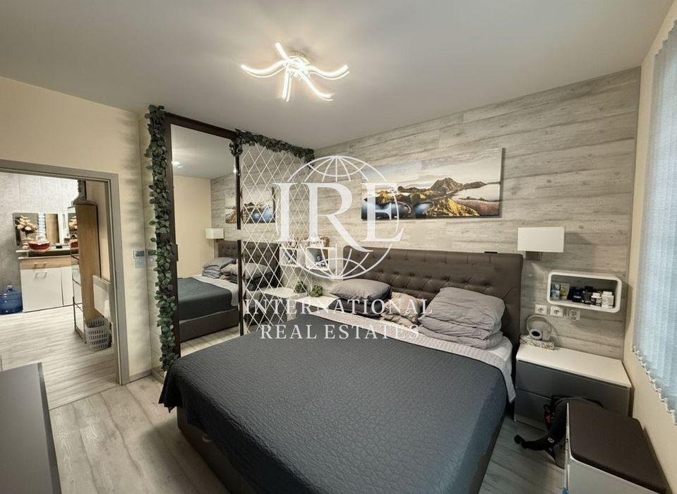 Продава се Тристаен апартамент в Варна, Бриз - 106 кв.м за 2878 €/кв.м - Снимка #9