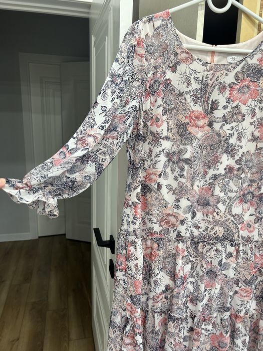 Розовое платье.  …………………………………….,…………………………………………………………………………………………..