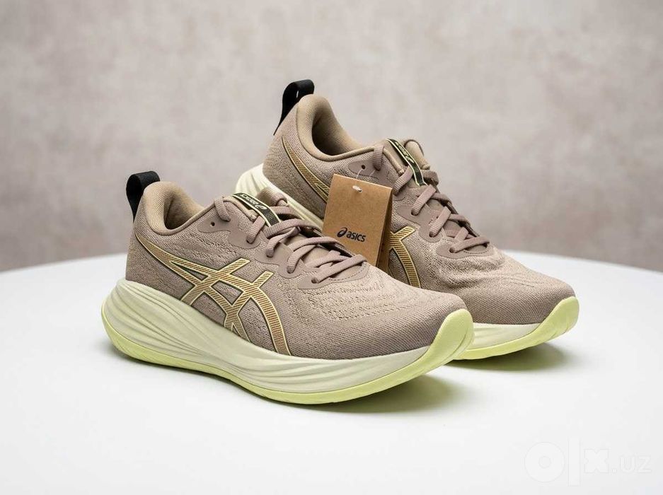Новые оригинальные кроссовки Asics GEL-Cumulus 27 (EU 46 / 29 см, чек)