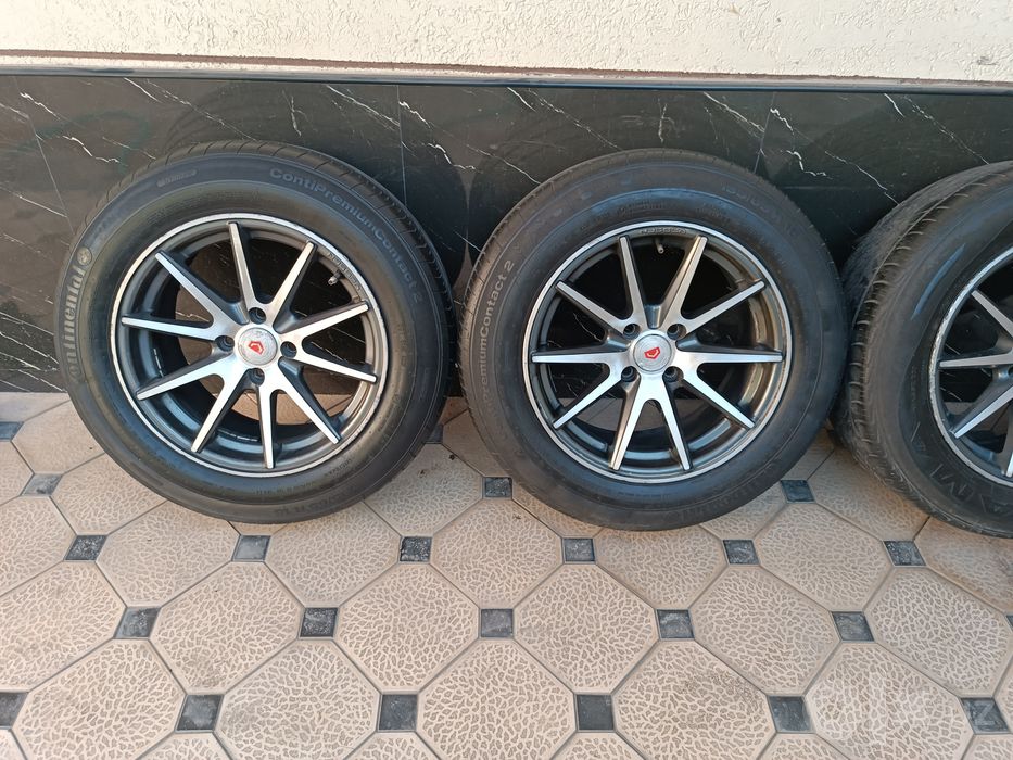 Vossen Diska Balon 195 65 R15 Holati Yaxshi