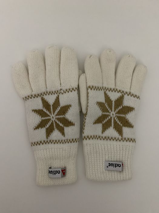 Перчатки по 300 тенге