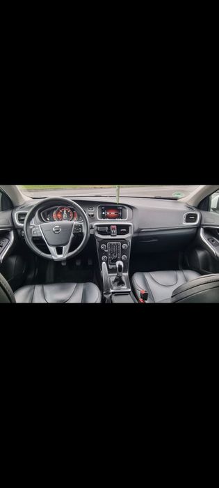 Volvo V40, 2016, motor 2.0 diesel