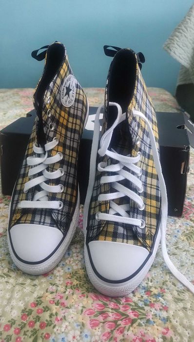 Нови кецове Converse