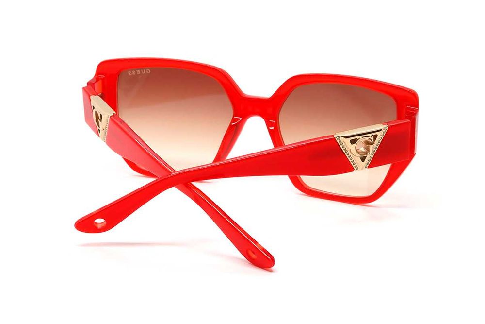 Оригинални дамски слънчеви очила Guess -65%