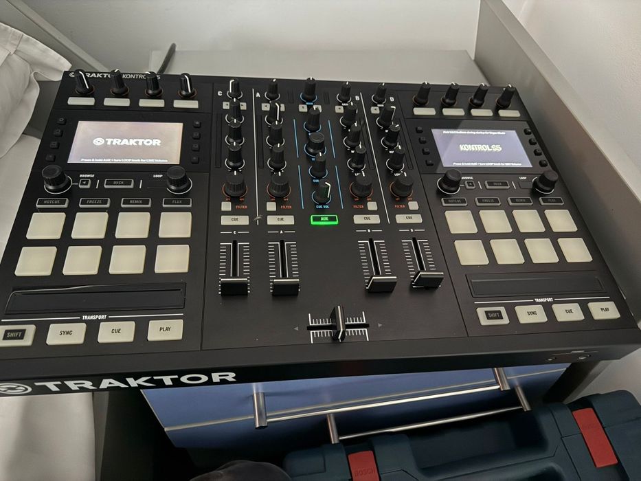 Consola DJ Traktor KONTROL S5