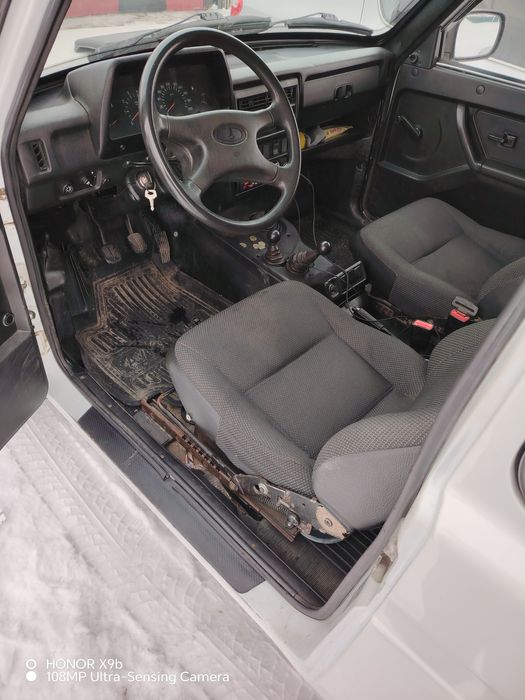 Продам авто ниву