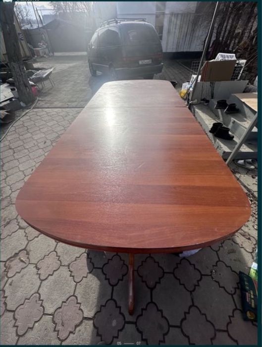 Стол для гостиный