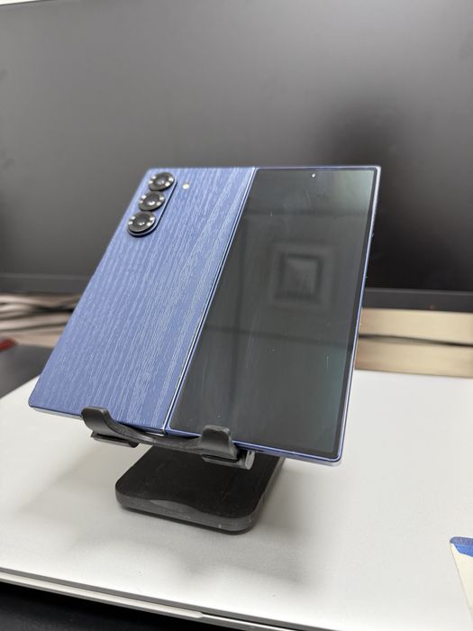 Samsung Galaxy Z-fold 6 256GB