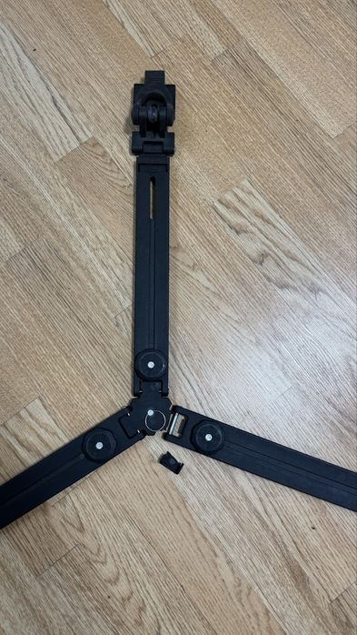 Штативтің табаны сатылады.