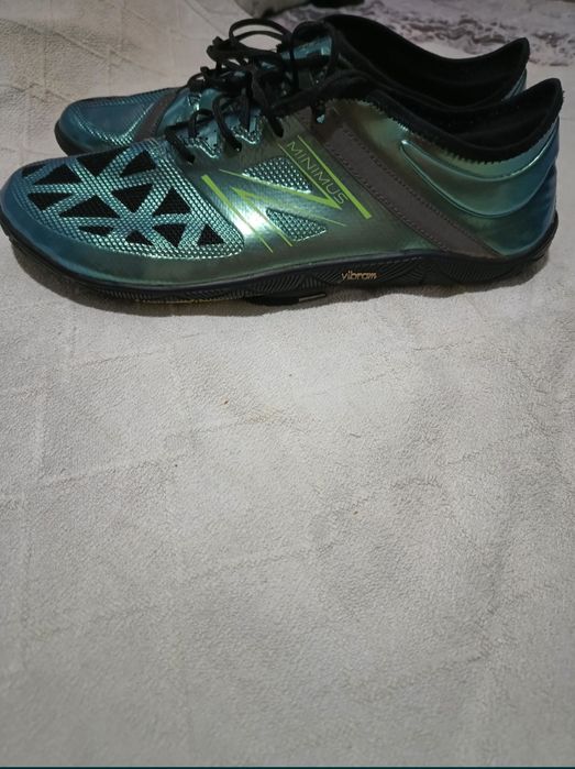 Adidași New Balance X200