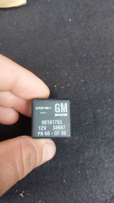 Vând releu opel astra g