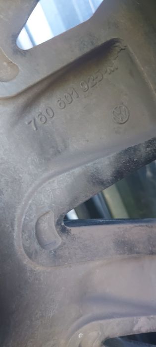 Оригинални гуми с джанти за VW Touareg 235/65R18 110V