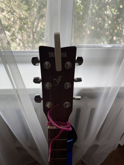 Продам гитару f310 ямаха