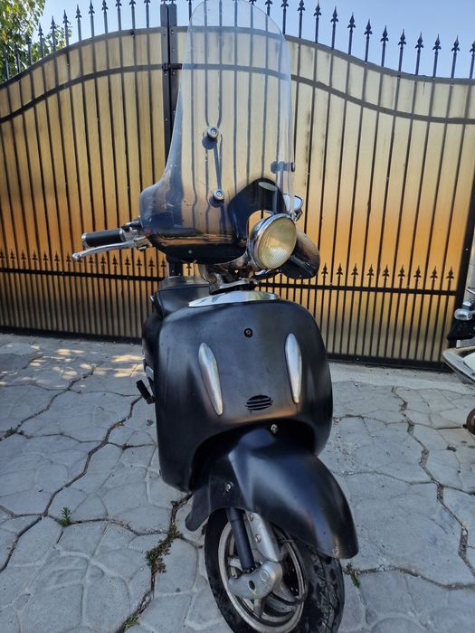 Vand retro scutere fara permis