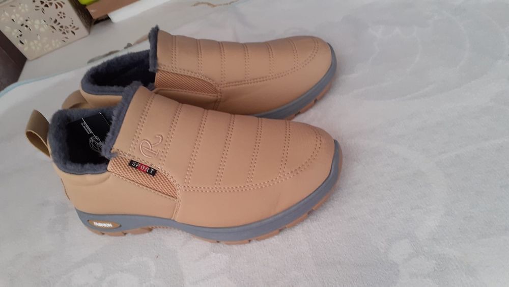 Продам ботинки 44 размер