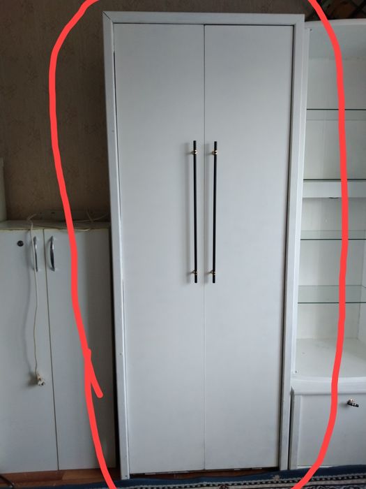 Продам шкаф плательный
