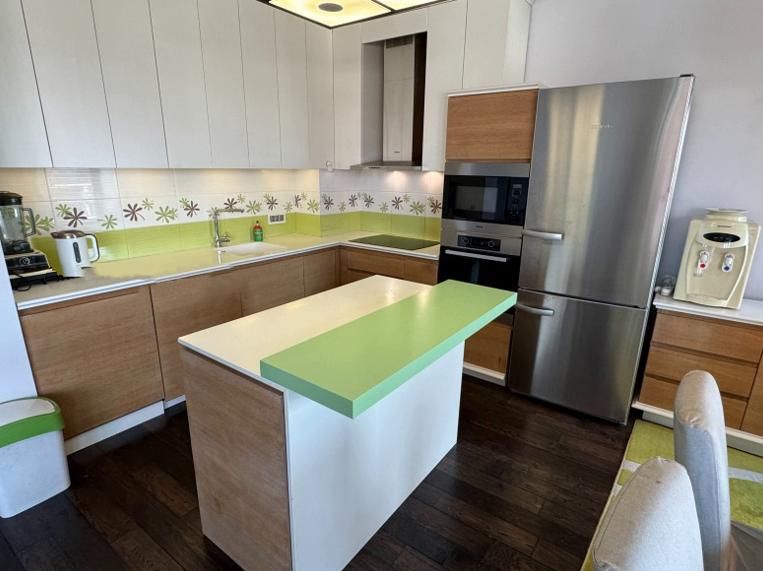 Дава се под наем Тристаен апартамент в София, Студентски град - 160 кв.м за 990 € - Снимка #2