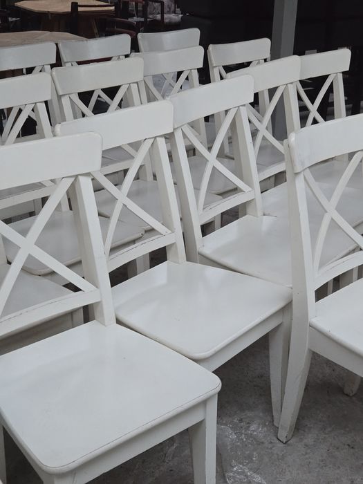 Дървени трапезни столове