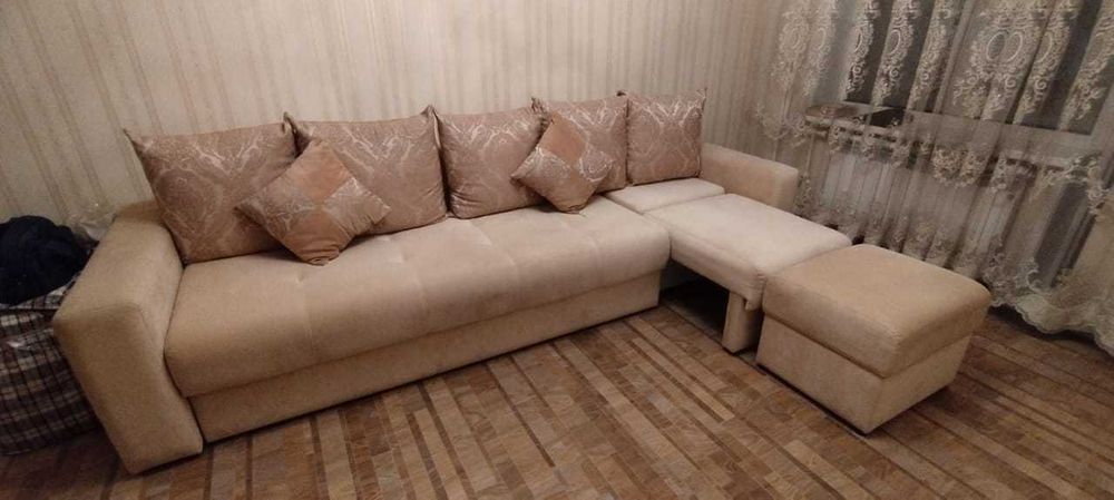 Продам мягкий уголок в гостинную