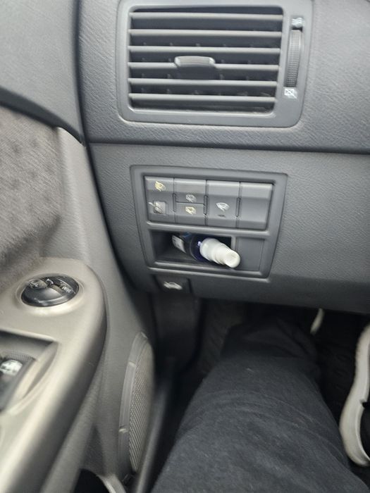 Kia Carens 2 2005 luna 10