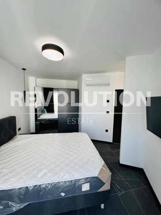 Дава се под наем Двустаен апартамент в Варна, Център - 60 кв.м за 625 € - Снимка #3