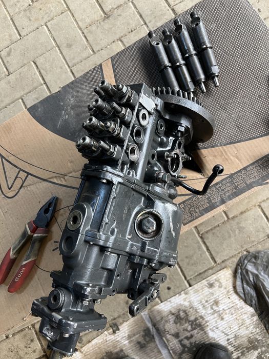 Pompa injectie Bosch si injectoare motor Mercedes OM364