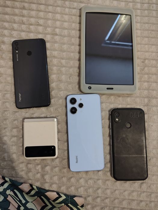 Телефони за части. Не работещи