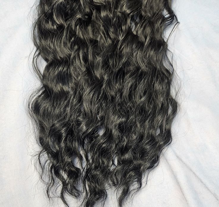 Естествено чуплива черна коса- естествена