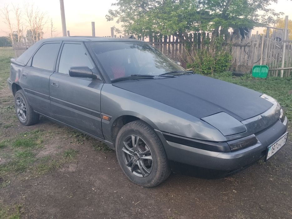 Продам Мазду 323,слепая