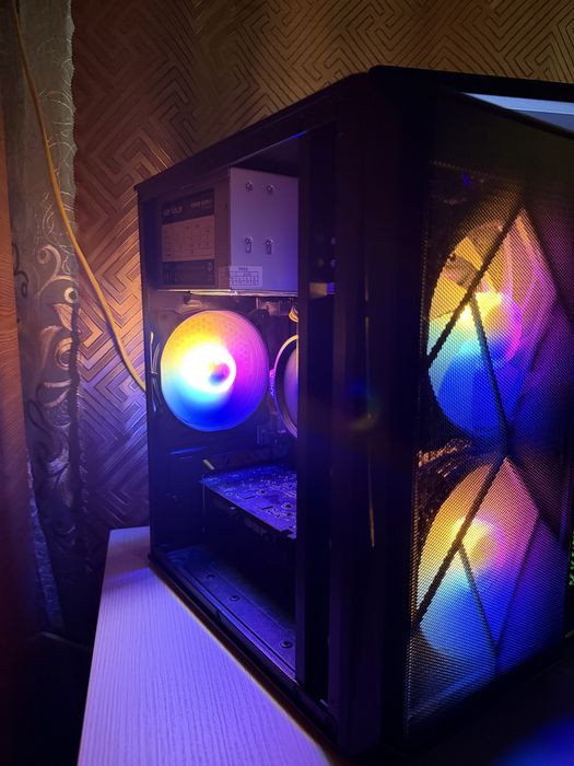 Vand pc office aproape nou