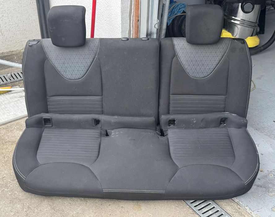 Bancheta spate clio 4.     2012-2018