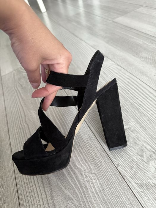 Sandale piele intoarsa